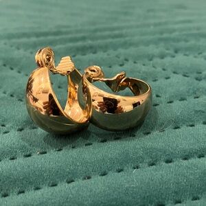 Monet Classic Clip-on Gold Hoop Earrings